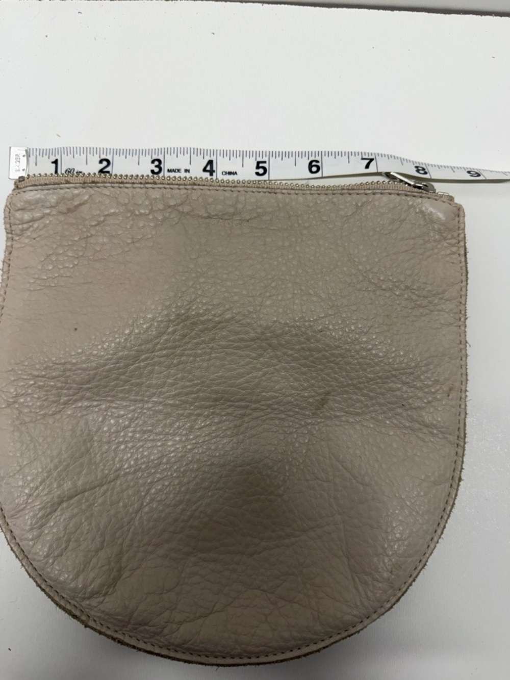 BAGGU Natural Milled Leather Zip Pouch in Beige